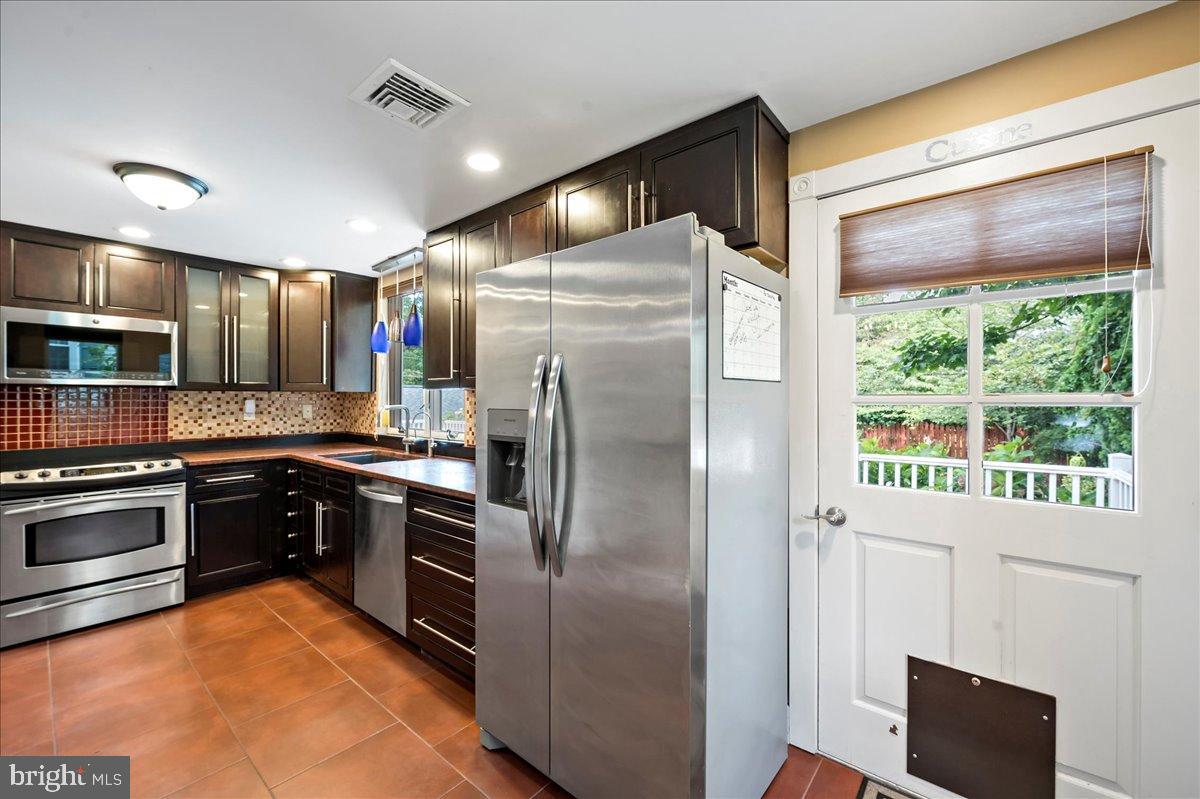 59 W MACADA ROAD