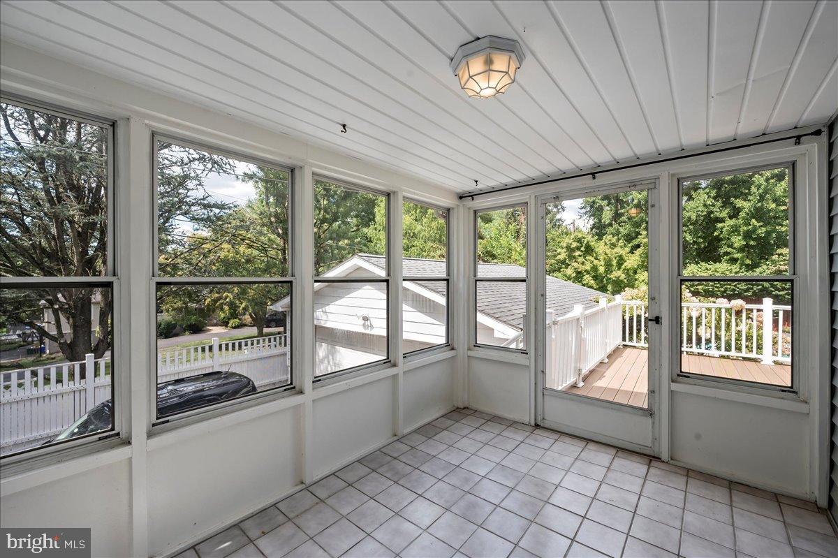 59 W MACADA ROAD