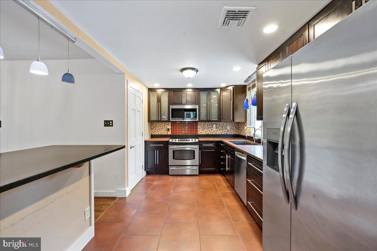 59 W MACADA ROAD