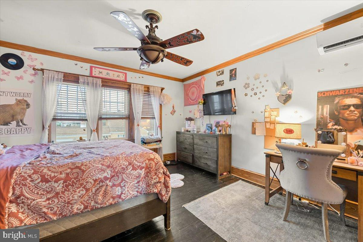 2122 LINCOLN