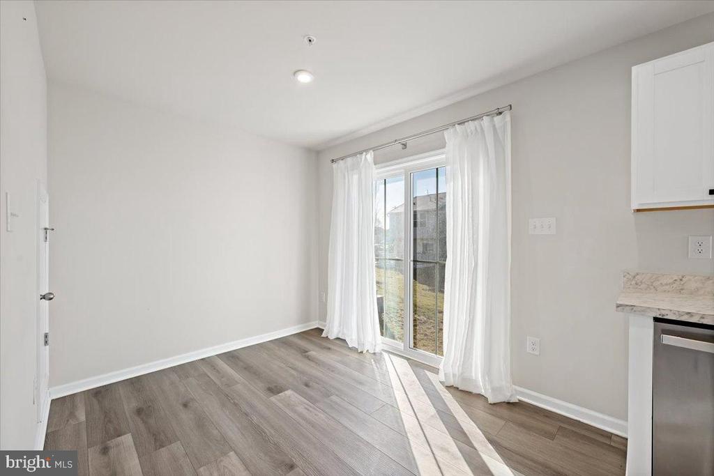 2142 CROSS COUNTRY ROAD