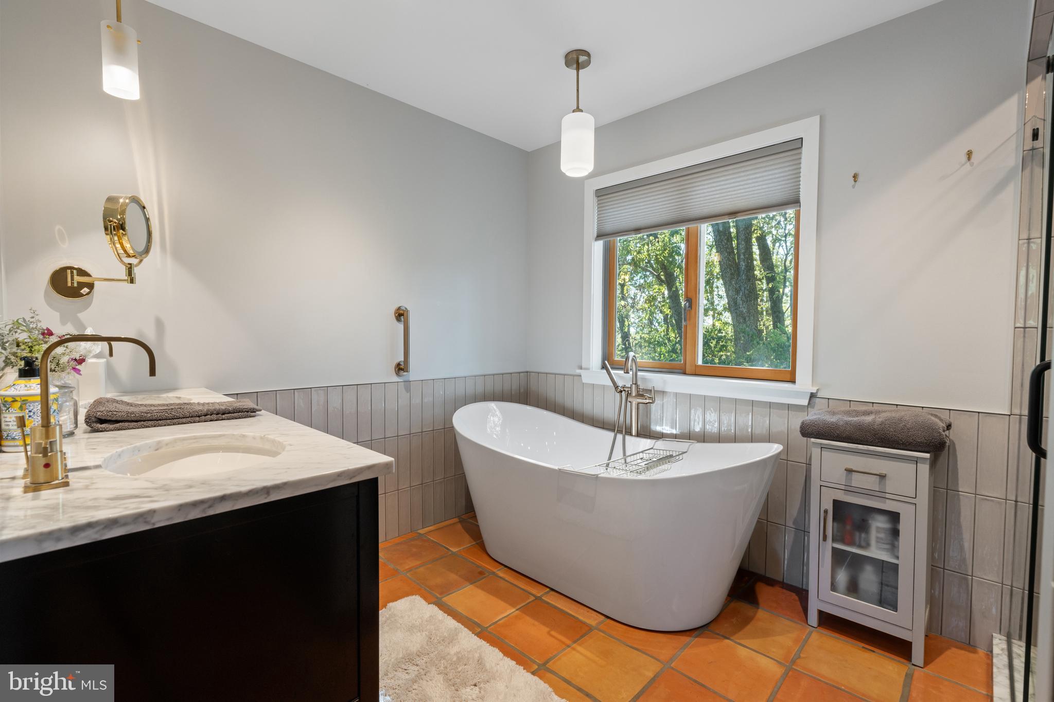 EO LITTLE CREEK ROAD