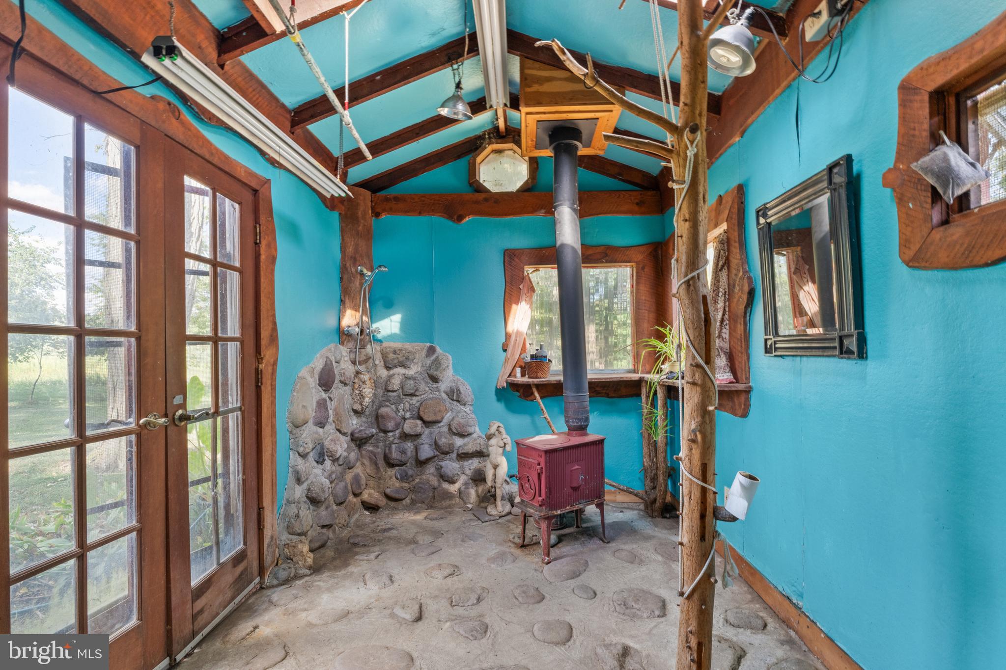 EO LITTLE CREEK ROAD