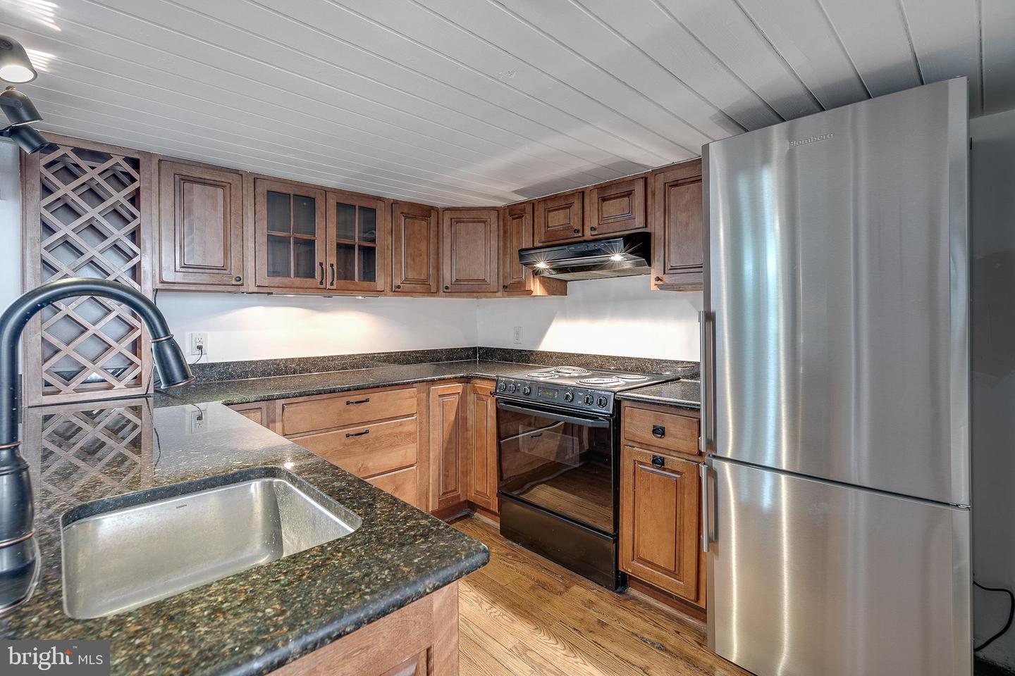 924 SPRUCE STREET Unit: 101