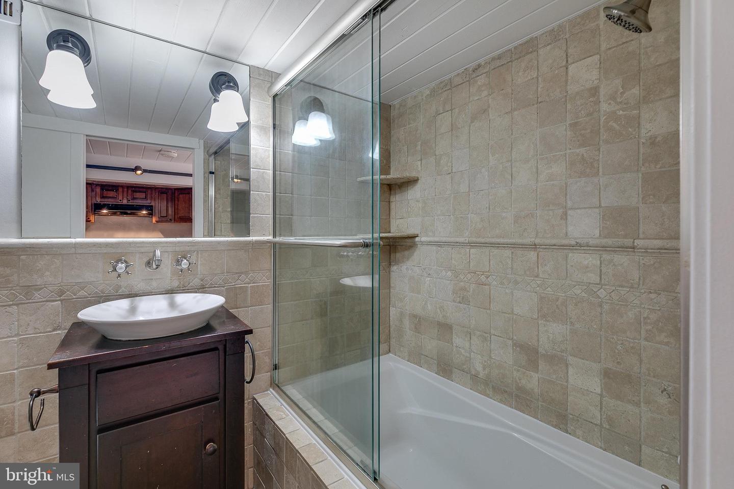 924 SPRUCE STREET Unit: 101