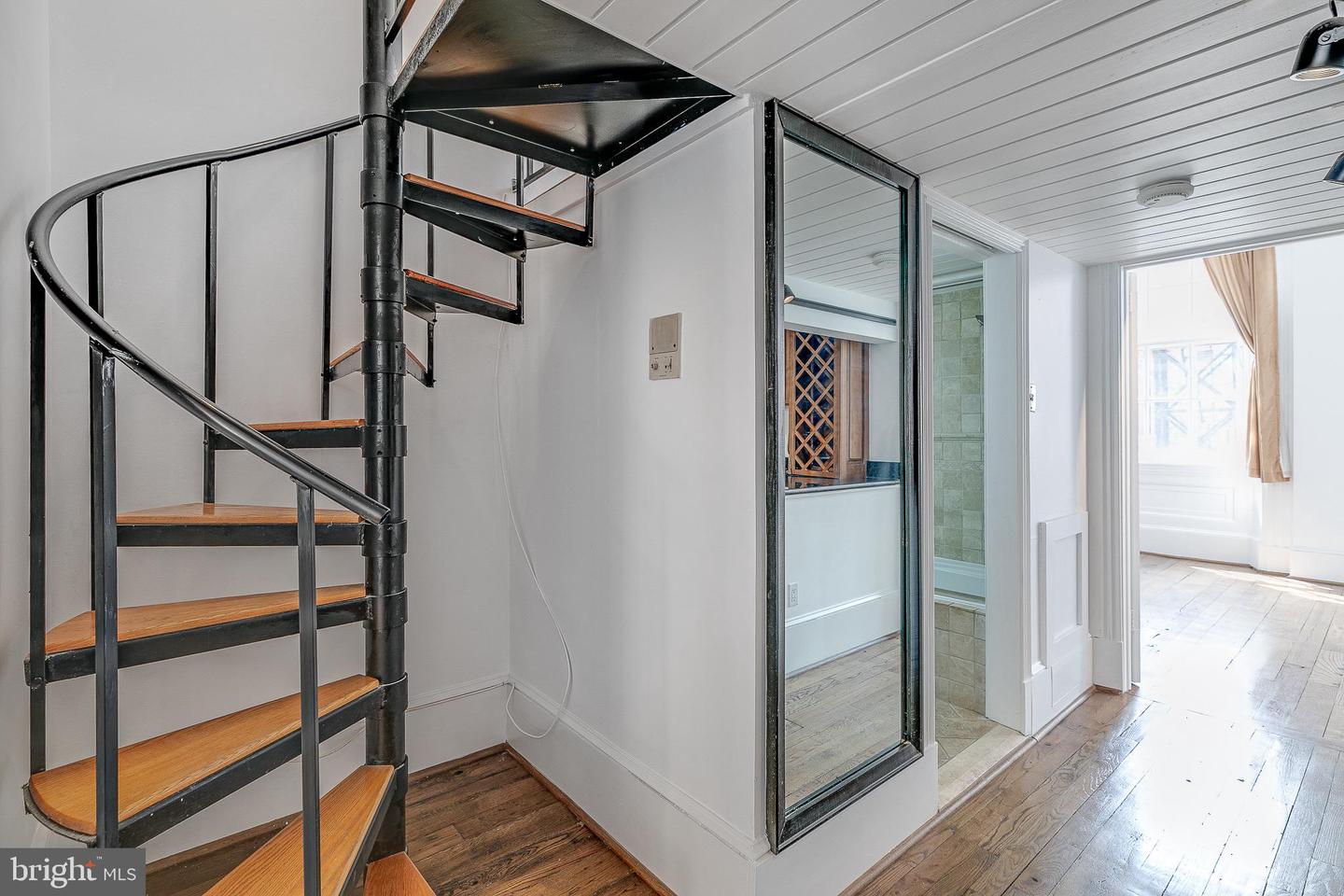 924 SPRUCE STREET Unit: 101