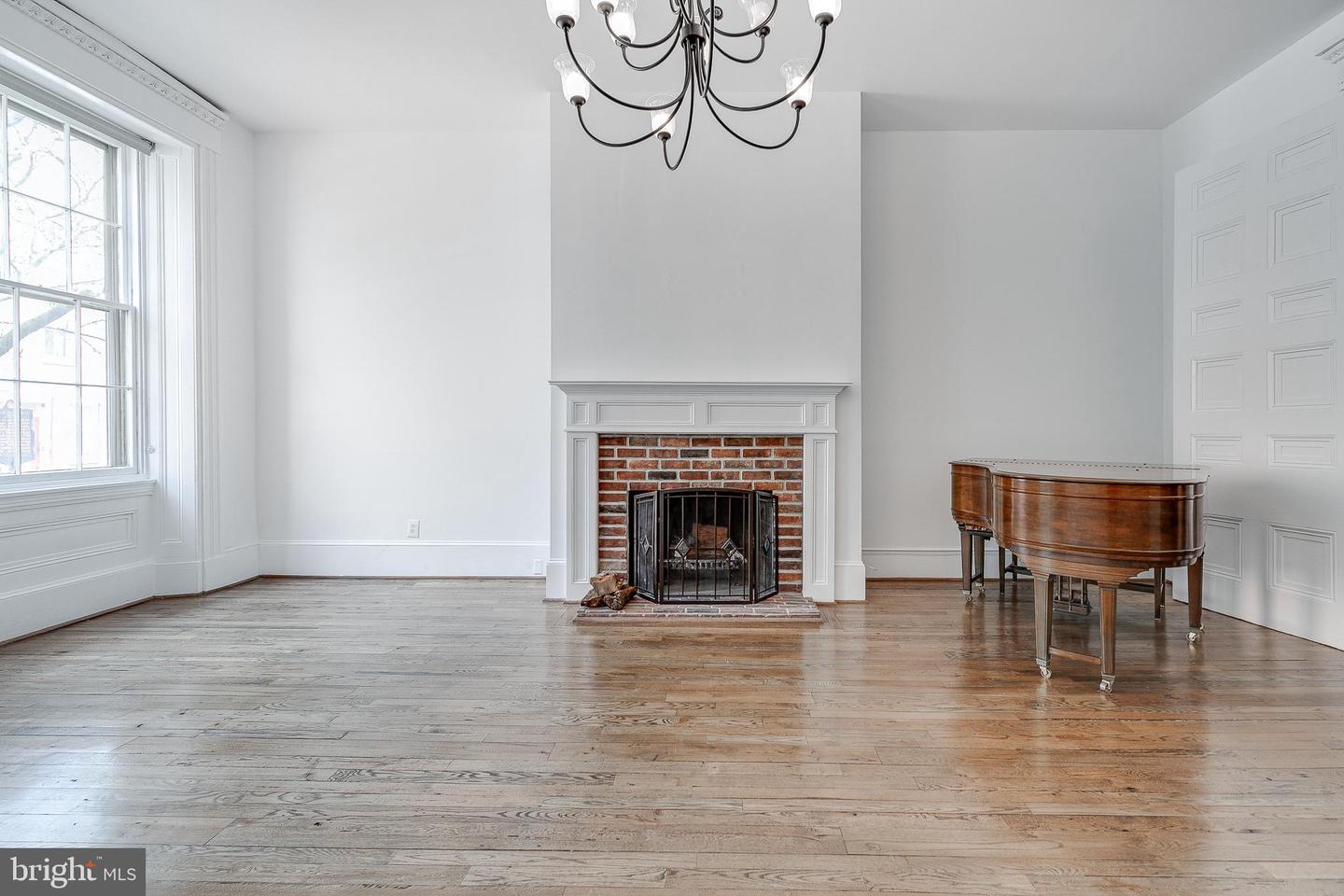 924 SPRUCE STREET Unit: 101