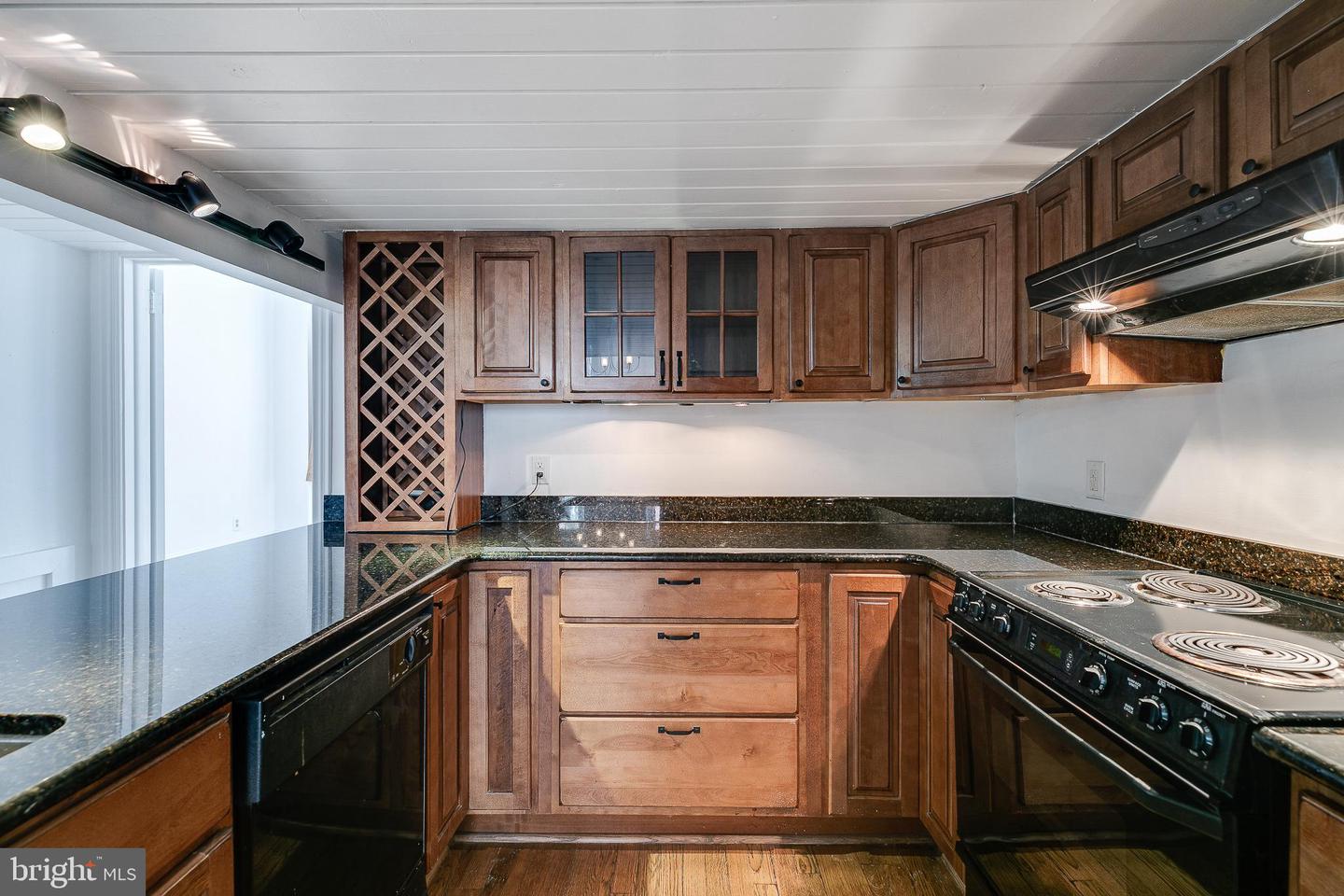 924 SPRUCE STREET Unit: 101