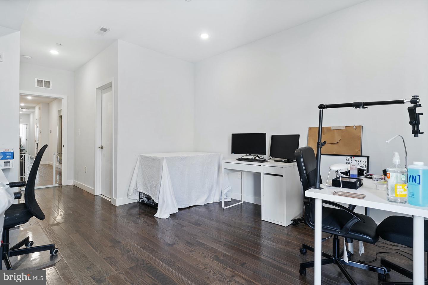 1922 N 6TH STREET Unit: 2