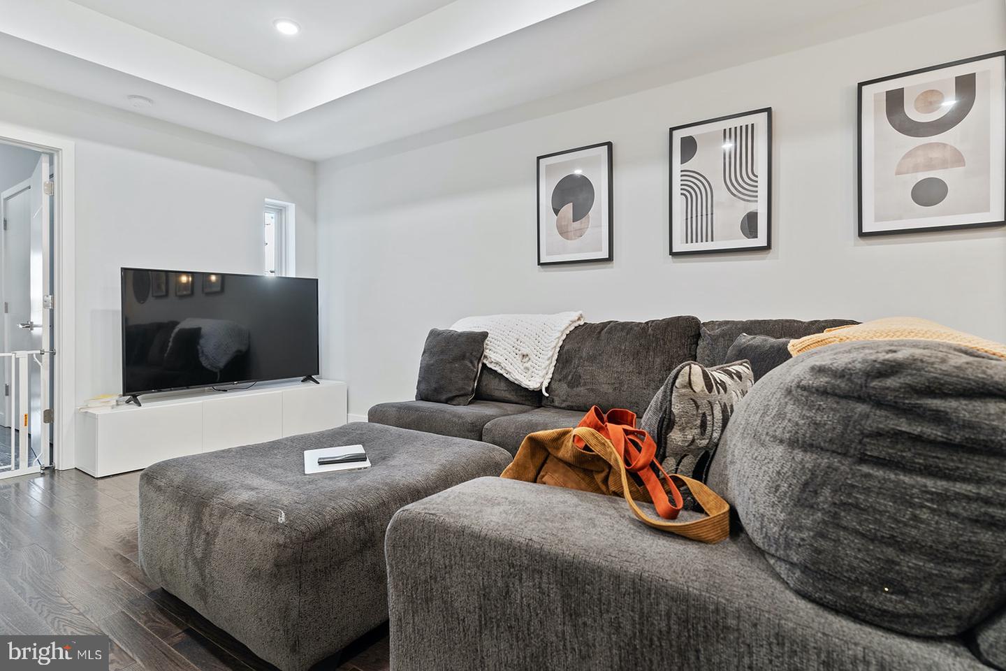 1922 N 6TH STREET Unit: 2