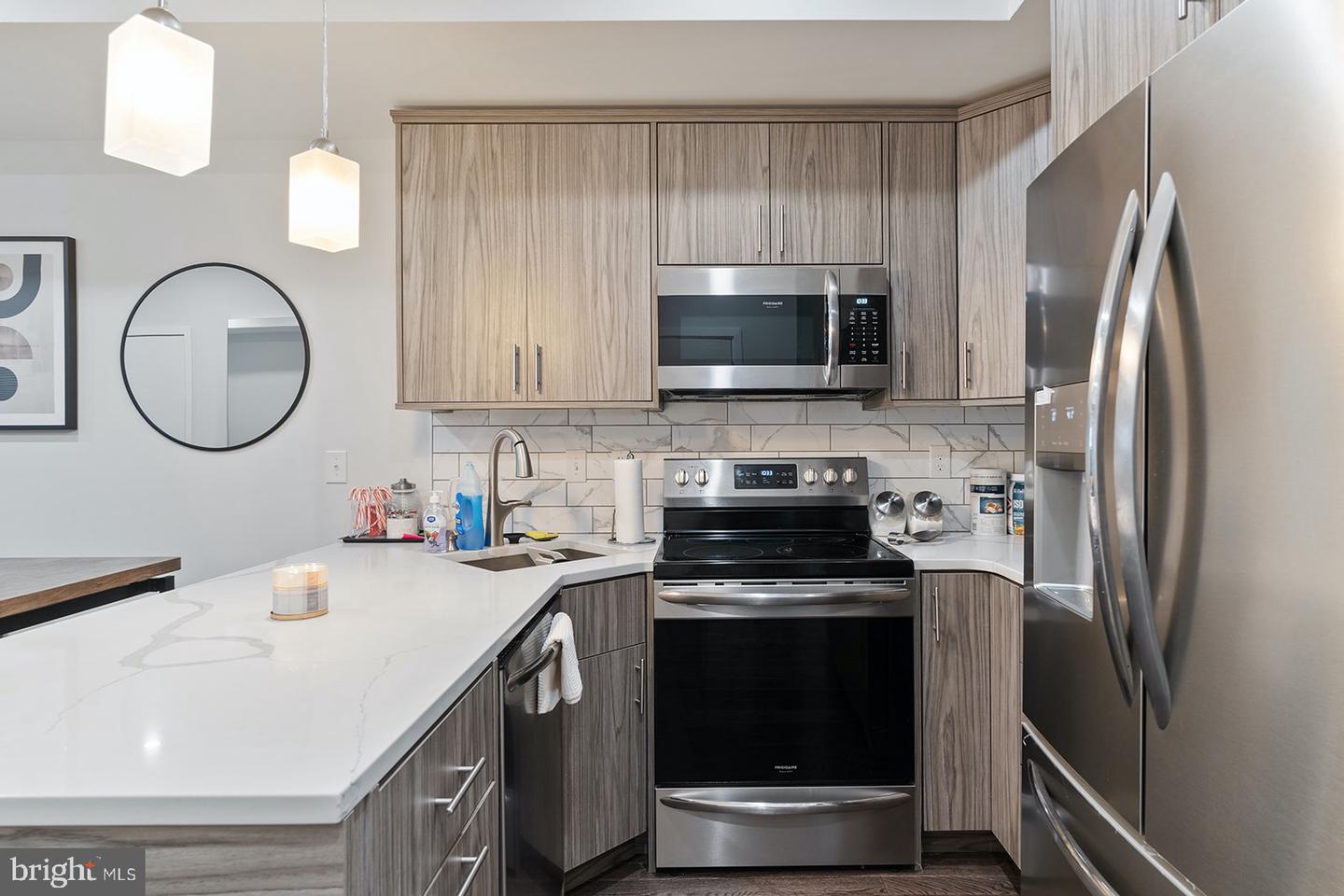 1922 N 6TH STREET Unit: 2
