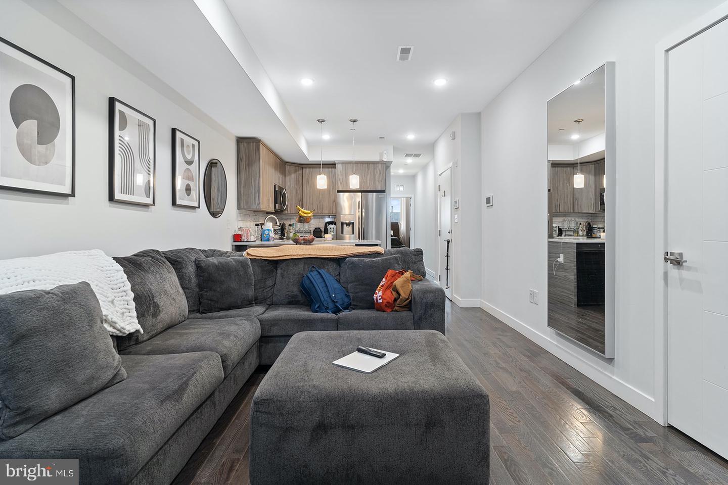 1922 N 6TH STREET Unit: 2