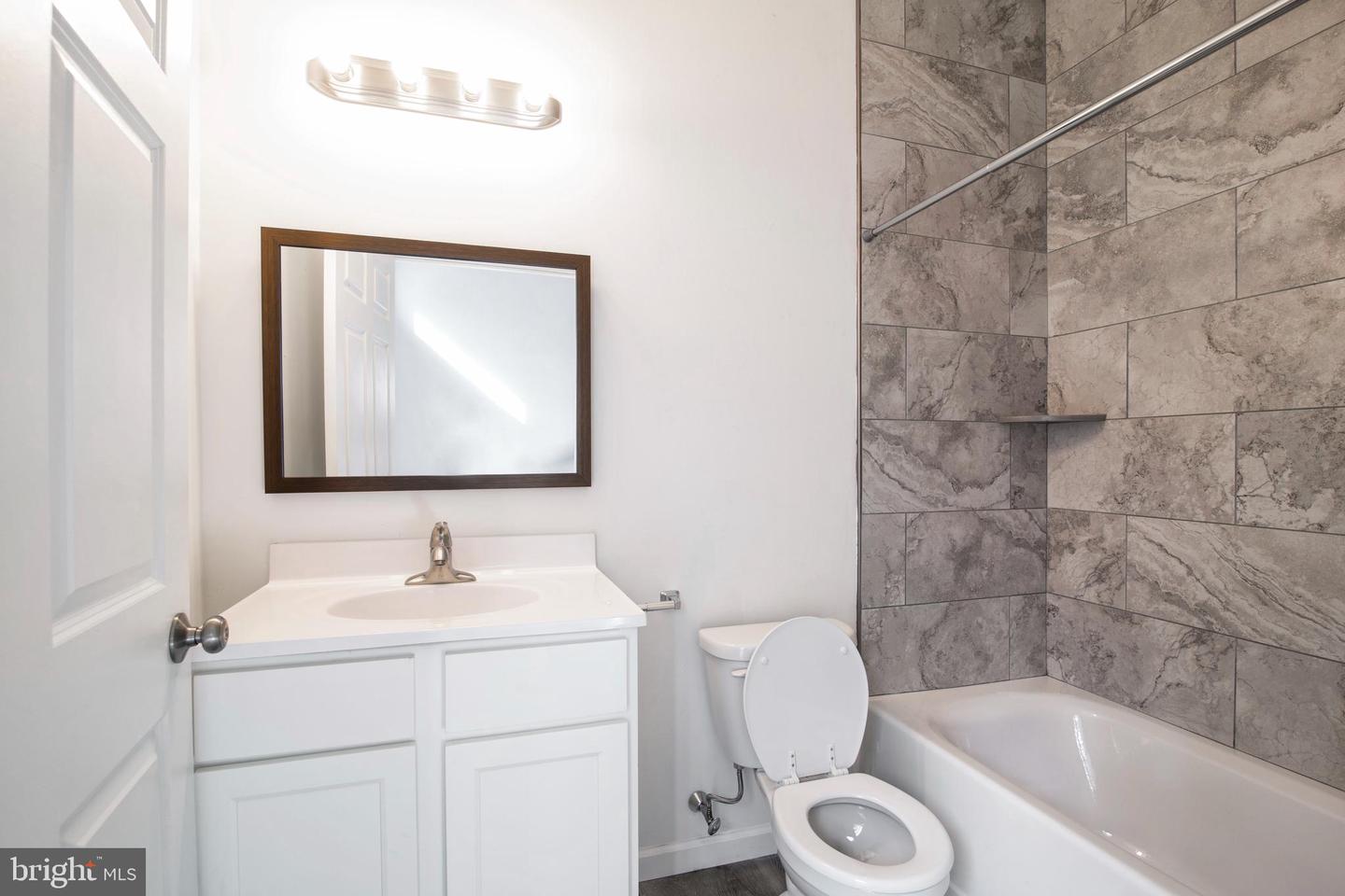 1625 Point Breeze AVENUE Unit: 1L