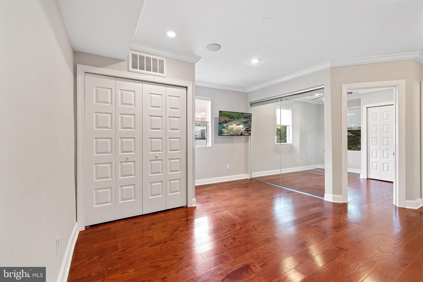 715 BELGRADE STREET Unit: 2F