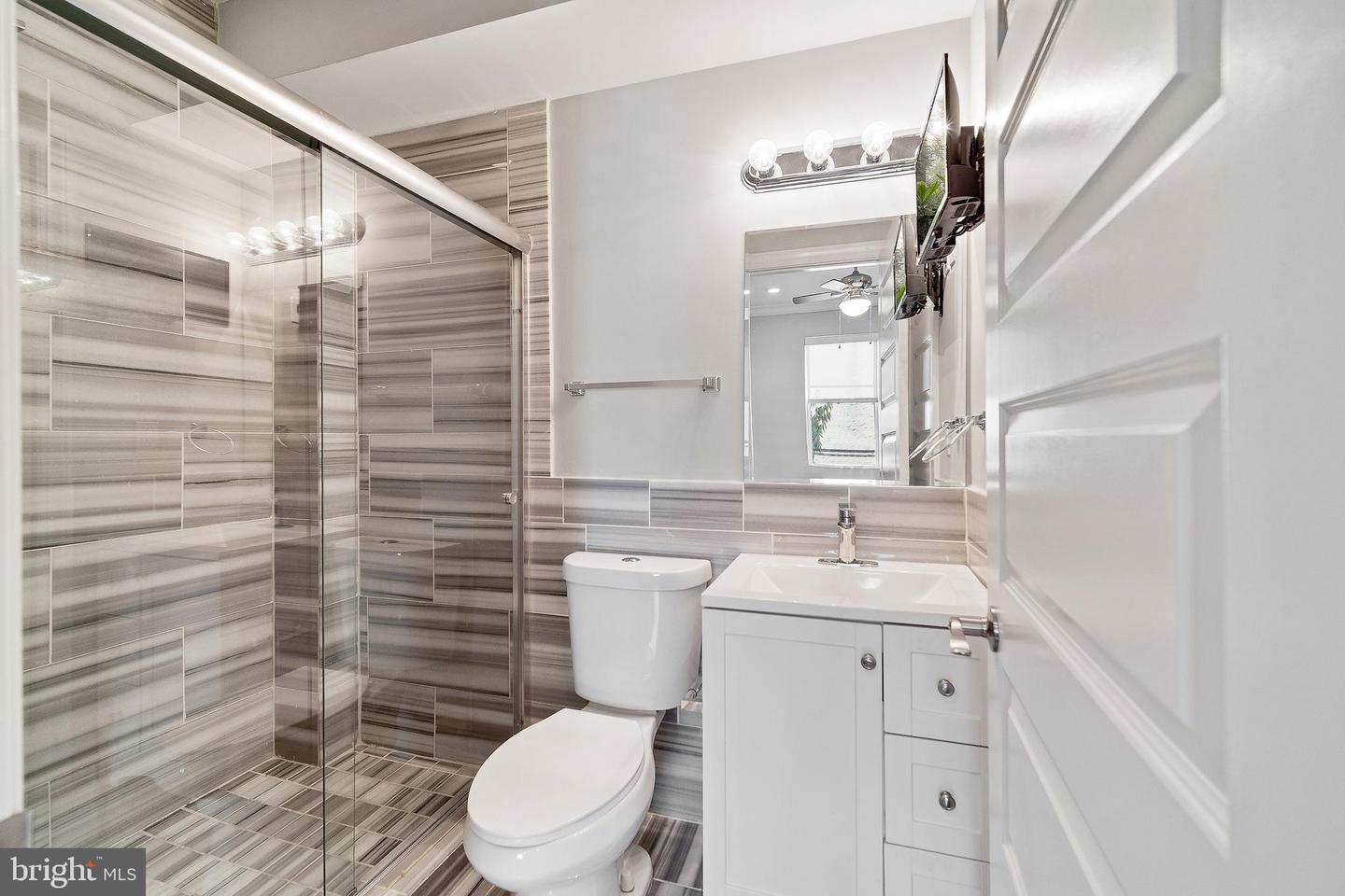 715 BELGRADE STREET Unit: 2F