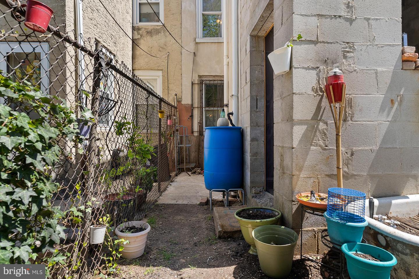 2646 N Howard STREET