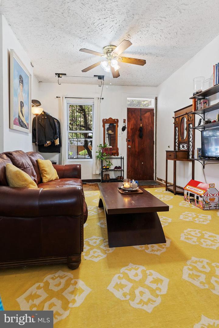 2646 N Howard STREET