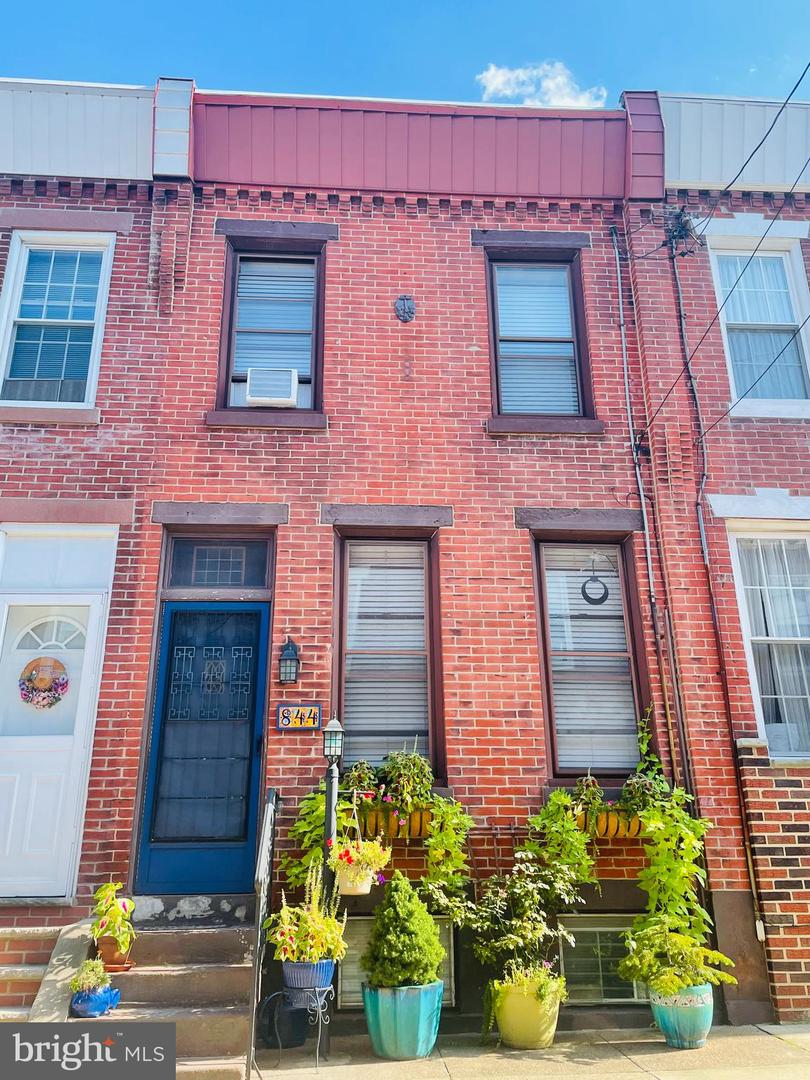 844 Mercer STREET