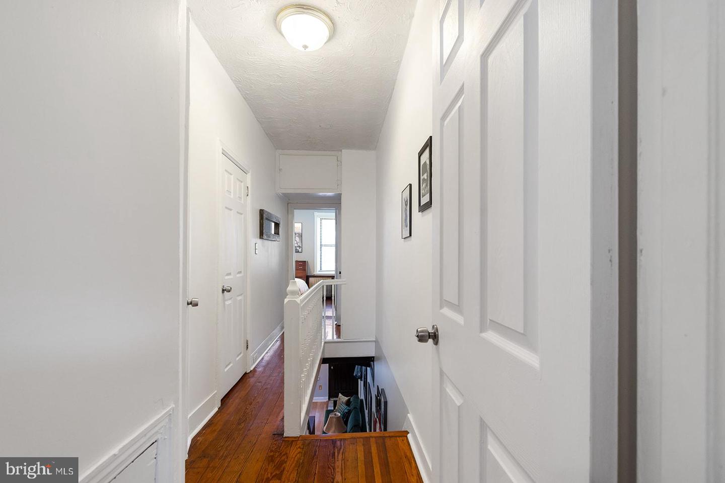 844 Mercer STREET