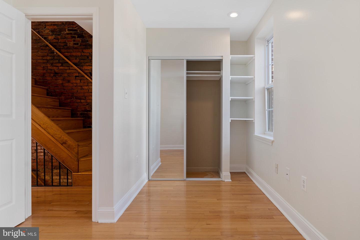 1114 LEOPARD STREET