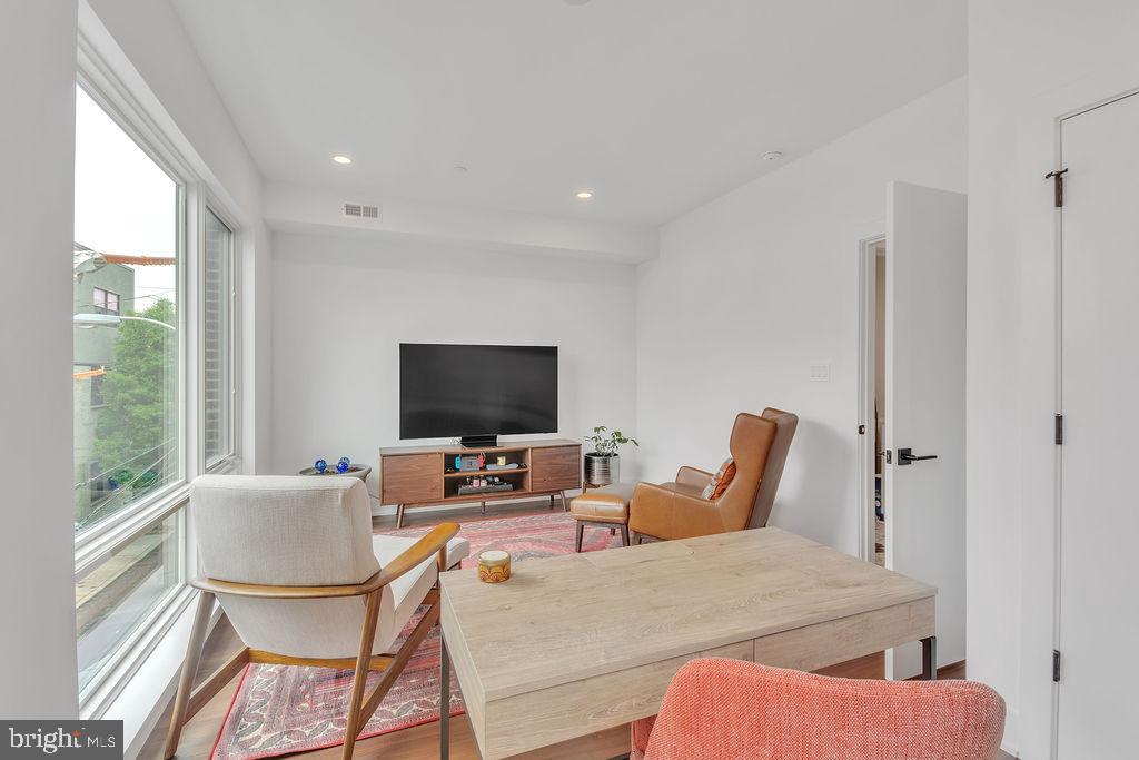 2108 Kimball STREET