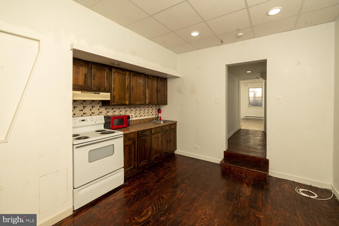 161 N 2ND STREET Unit: 1