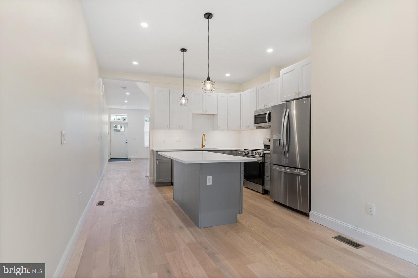 1644 N 6th STREET