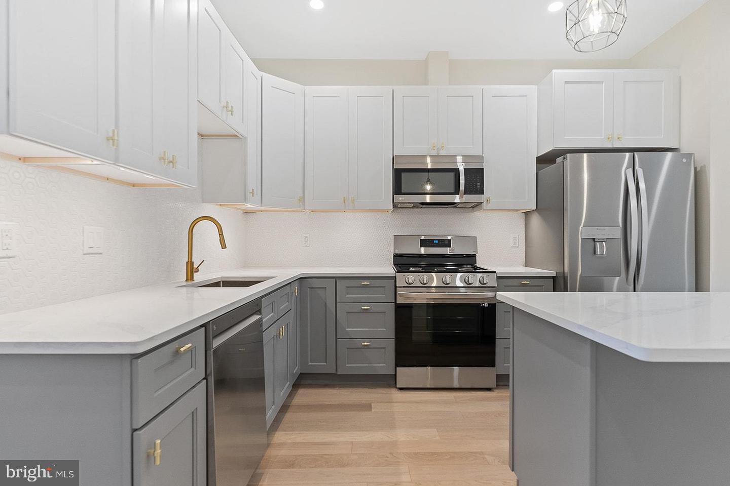 1644 N 6th STREET