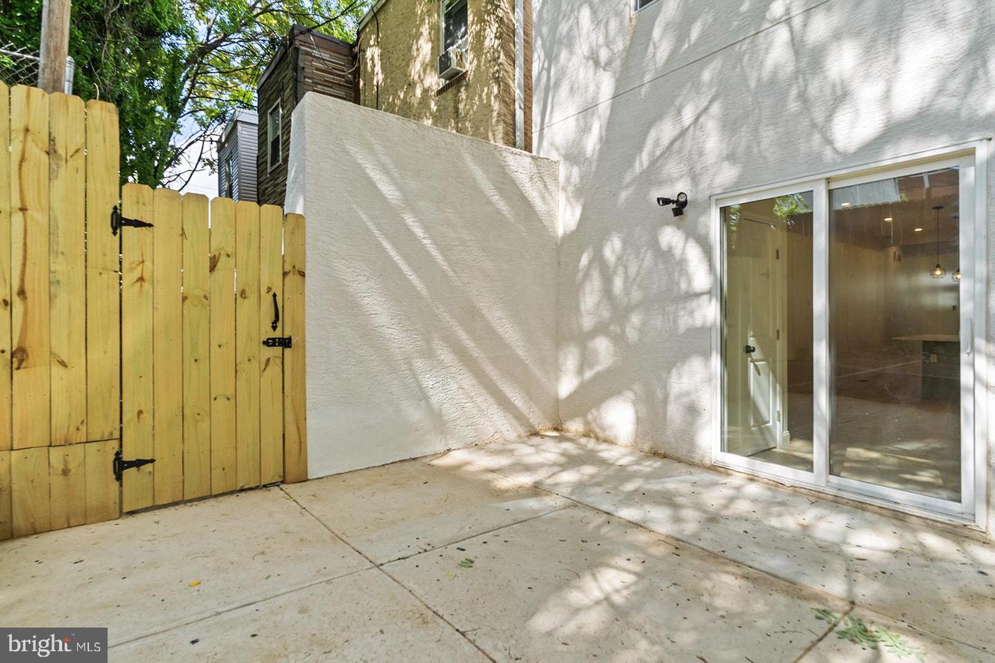 1644 N 6th STREET