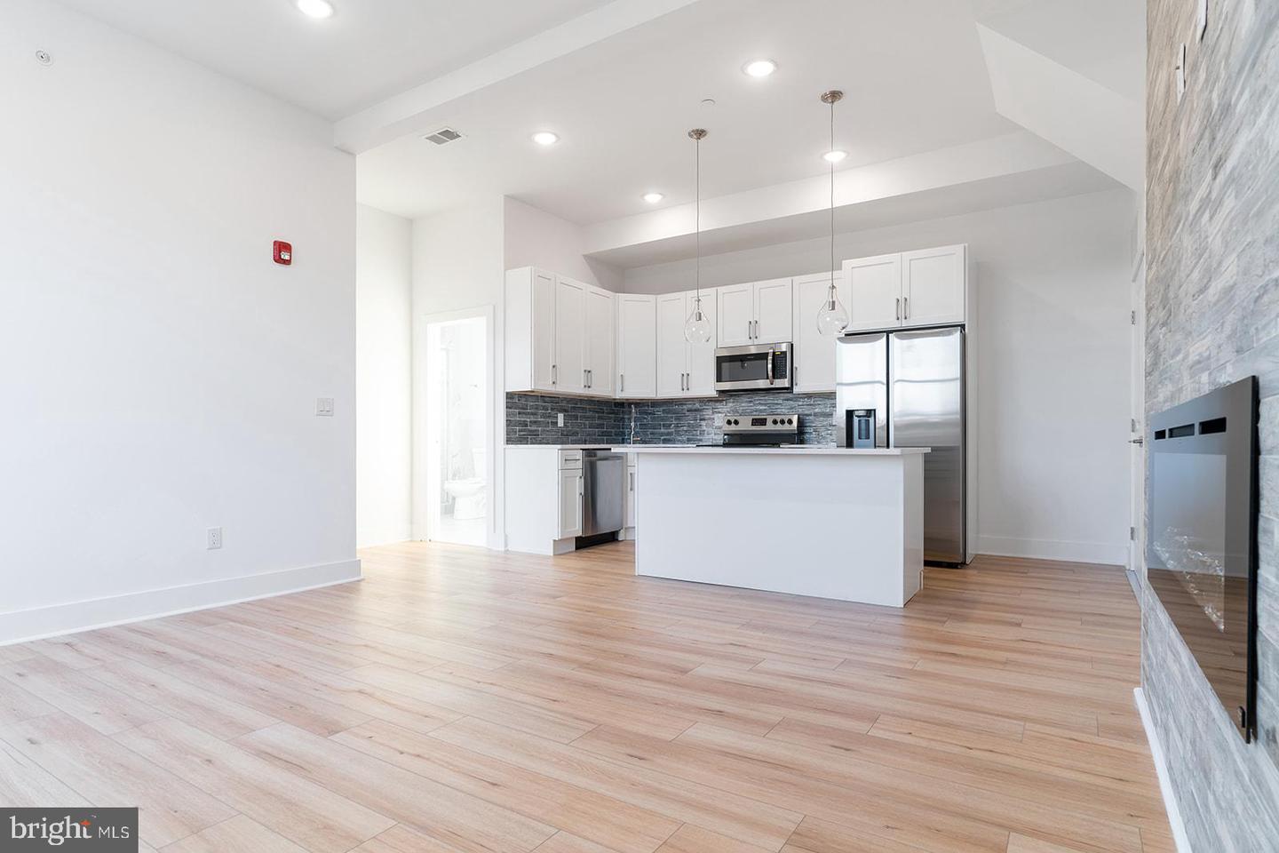 2100 N Hancock STREET Unit: 5
