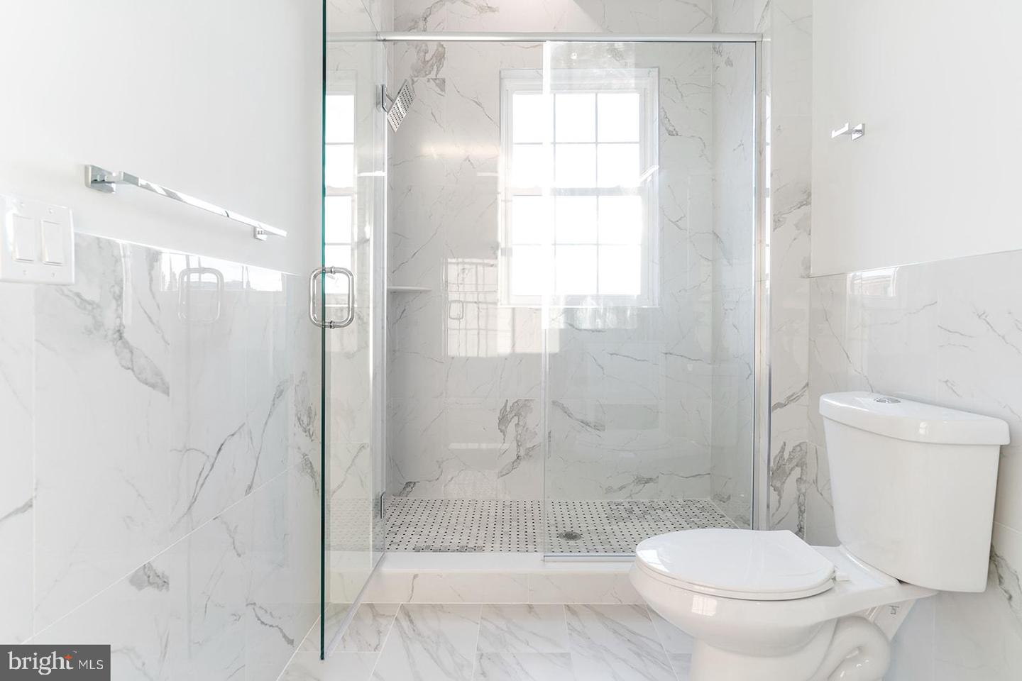 2100 N Hancock STREET Unit: 5