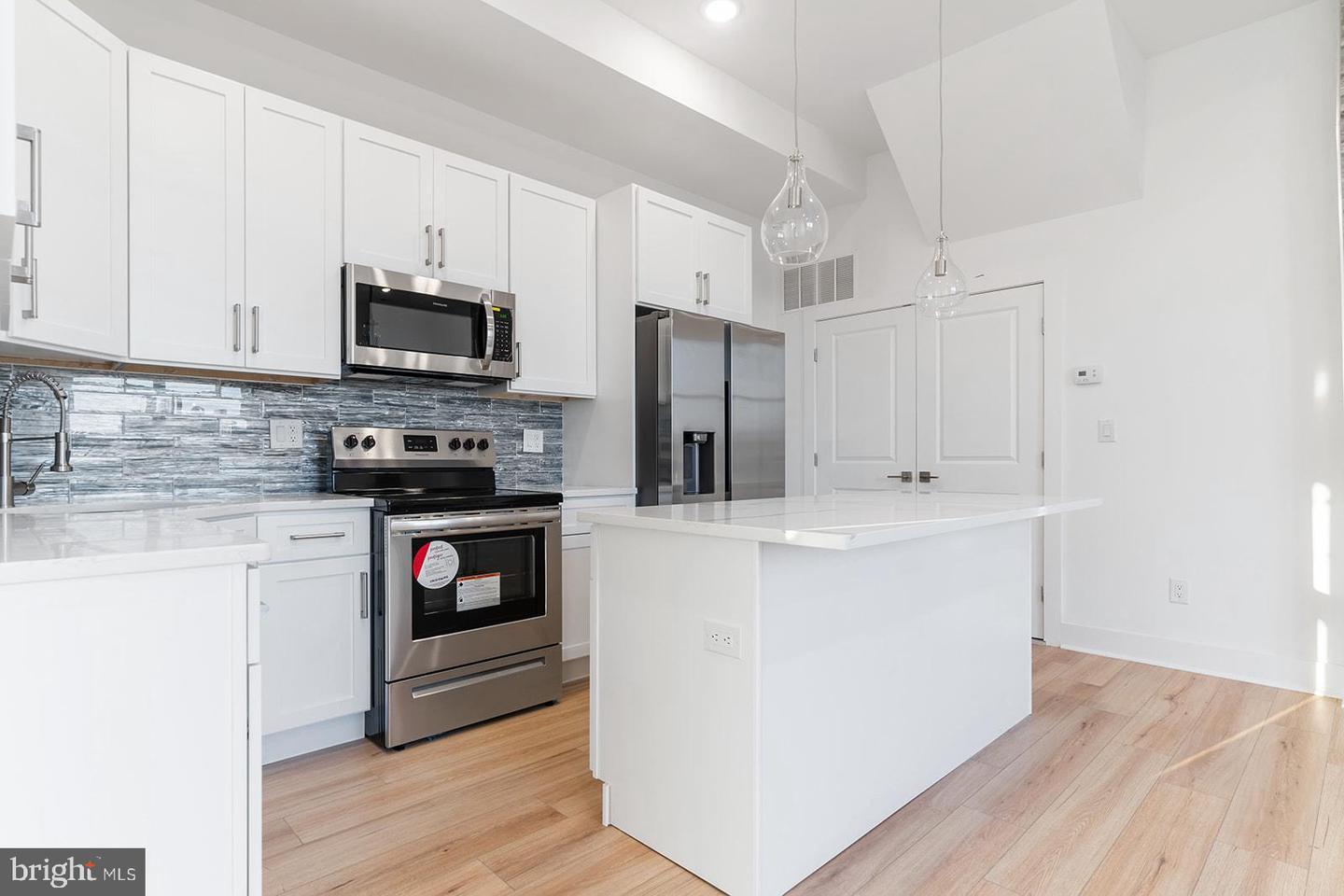 2100 N Hancock STREET Unit: 5