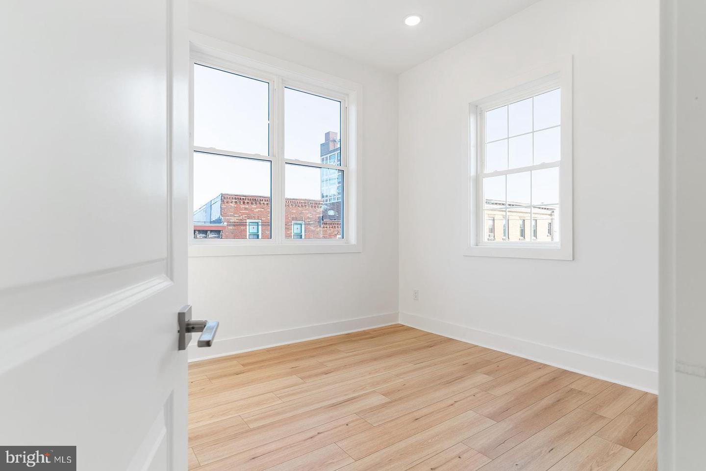 2100 N Hancock STREET Unit: 5