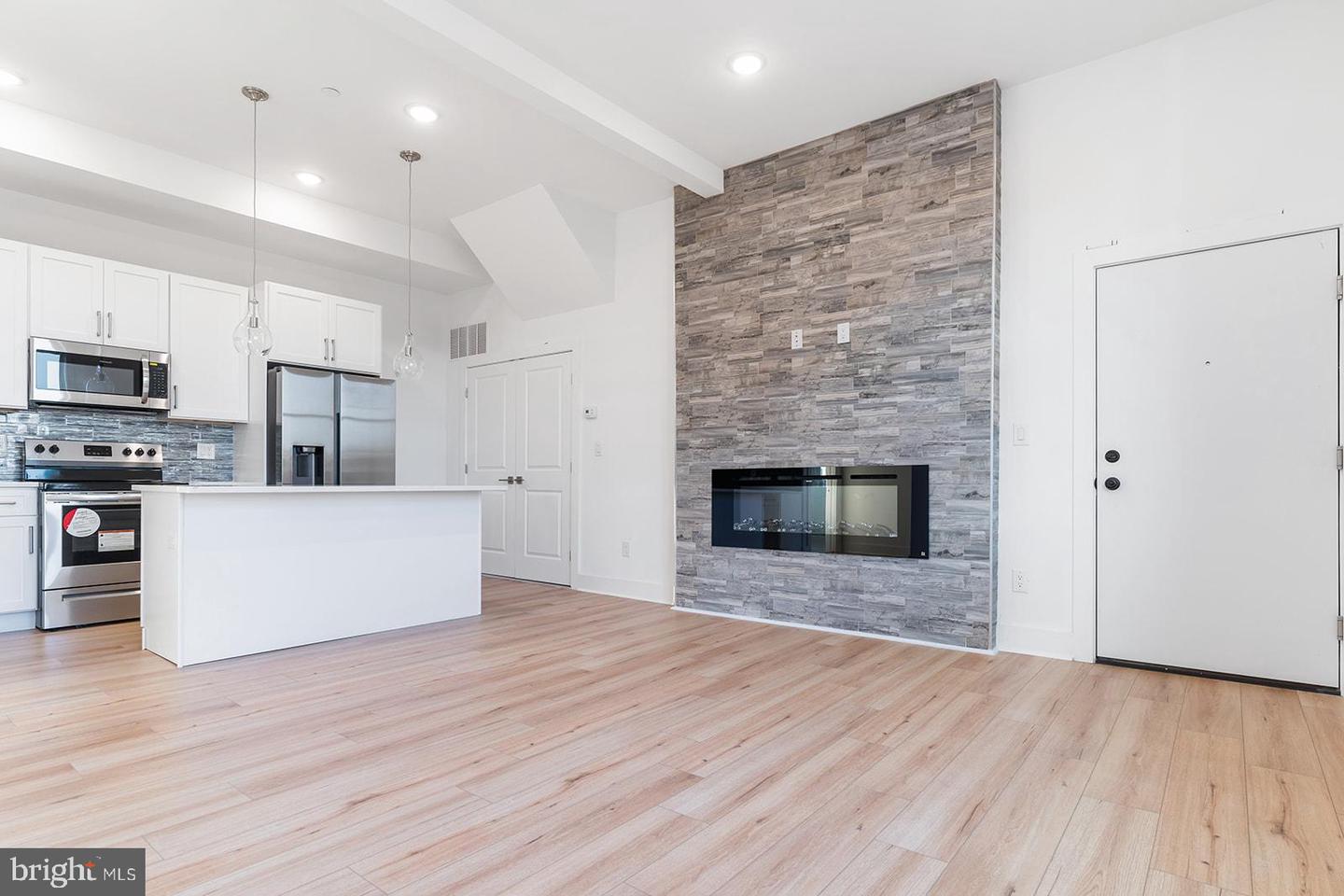 2100 N Hancock STREET Unit: 5