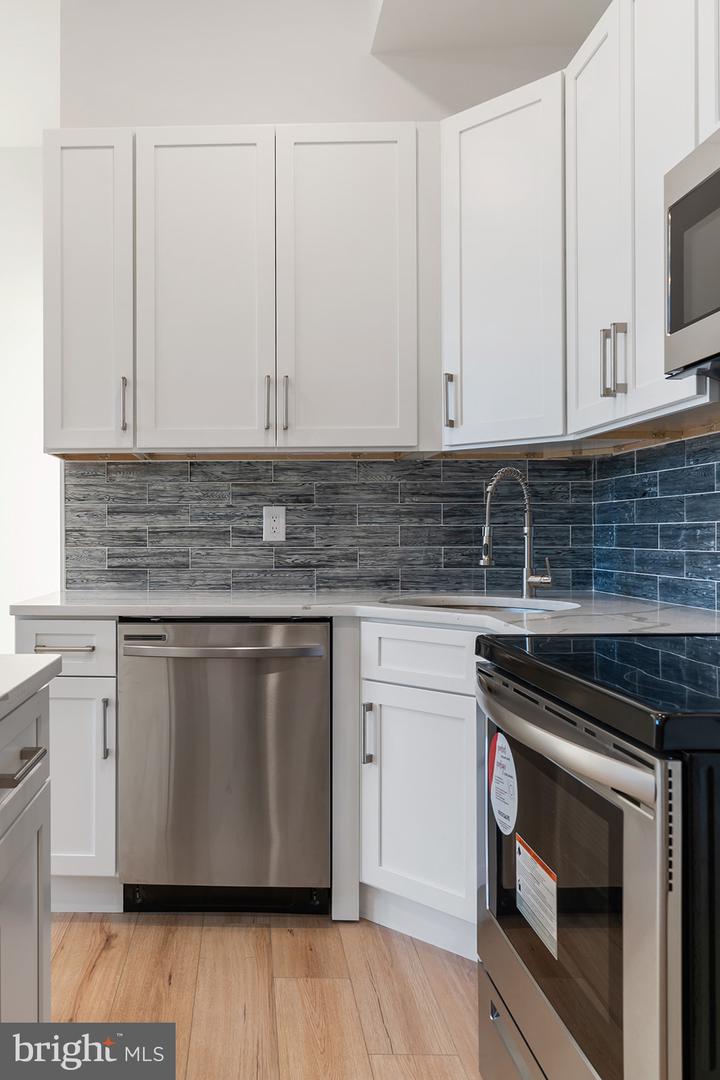2100 N Hancock STREET Unit: 5