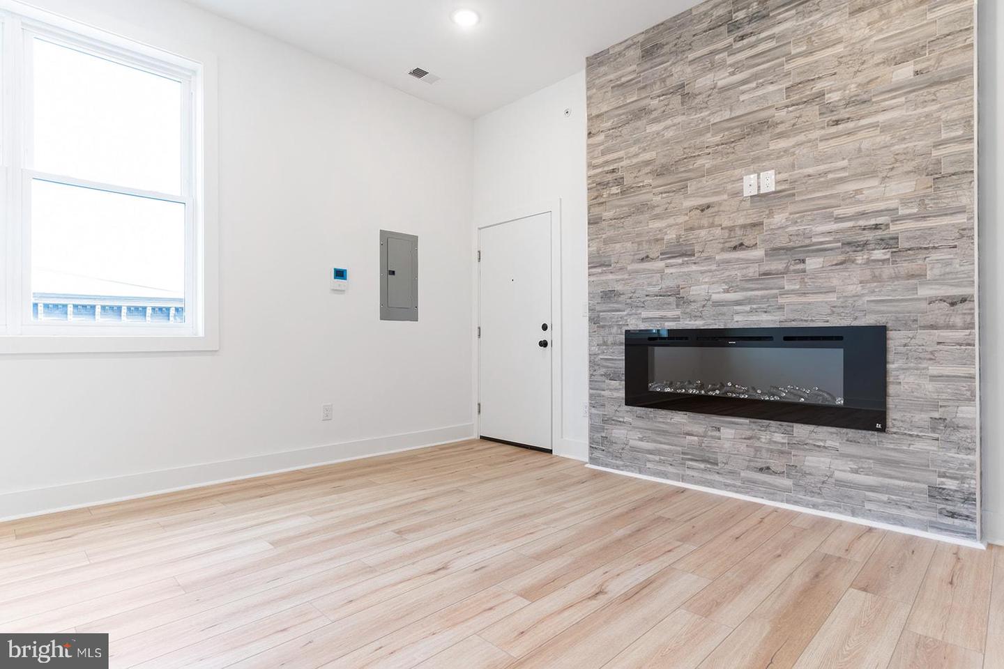 2100 N Hancock STREET Unit: 4