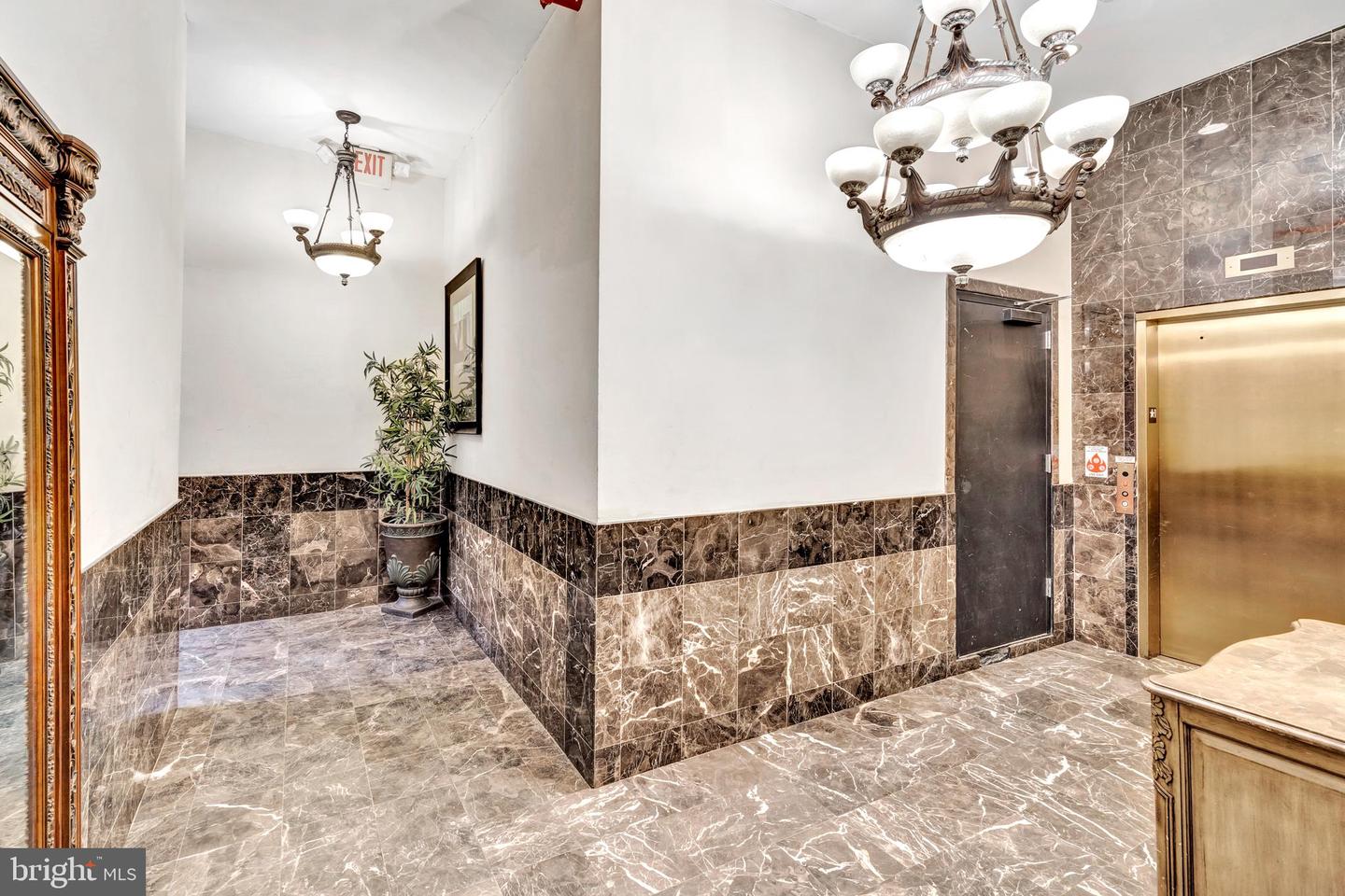 117 CHESTNUT STREET Unit: 302A