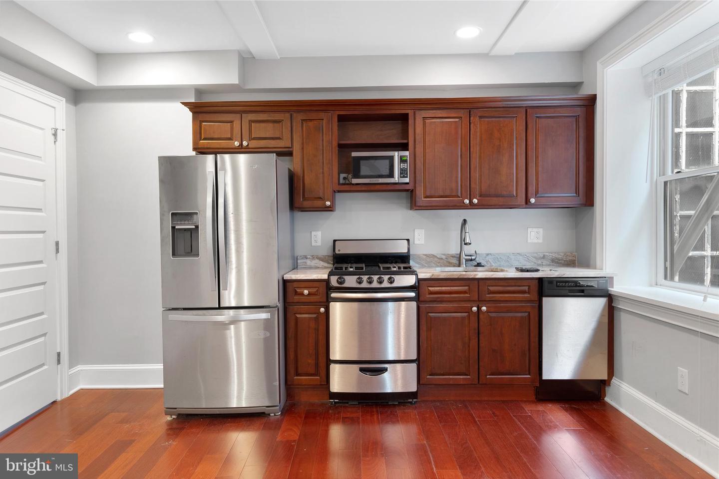 117 CHESTNUT STREET Unit: 302A