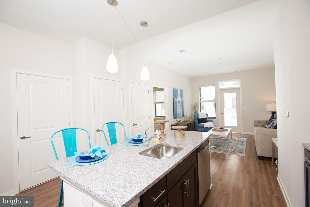 401 RACE STREET Unit: 226