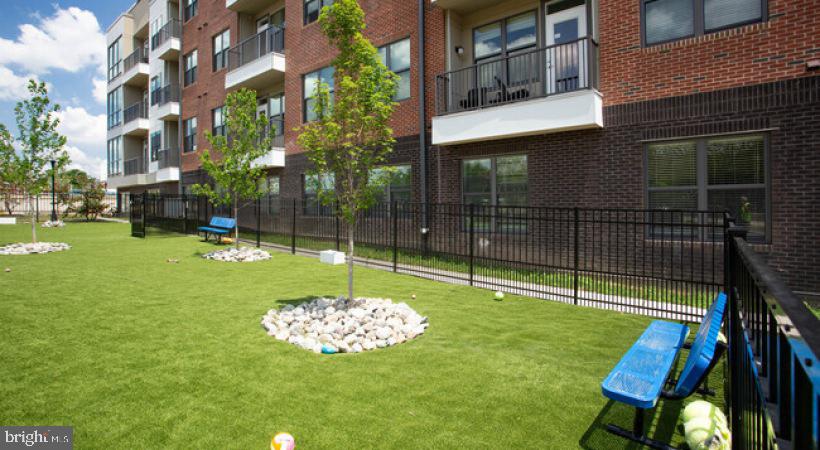 401 RACE STREET Unit: 226
