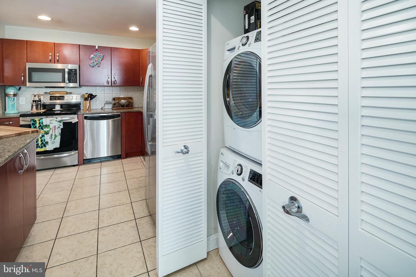 901 N Penn STREET Unit: R1101