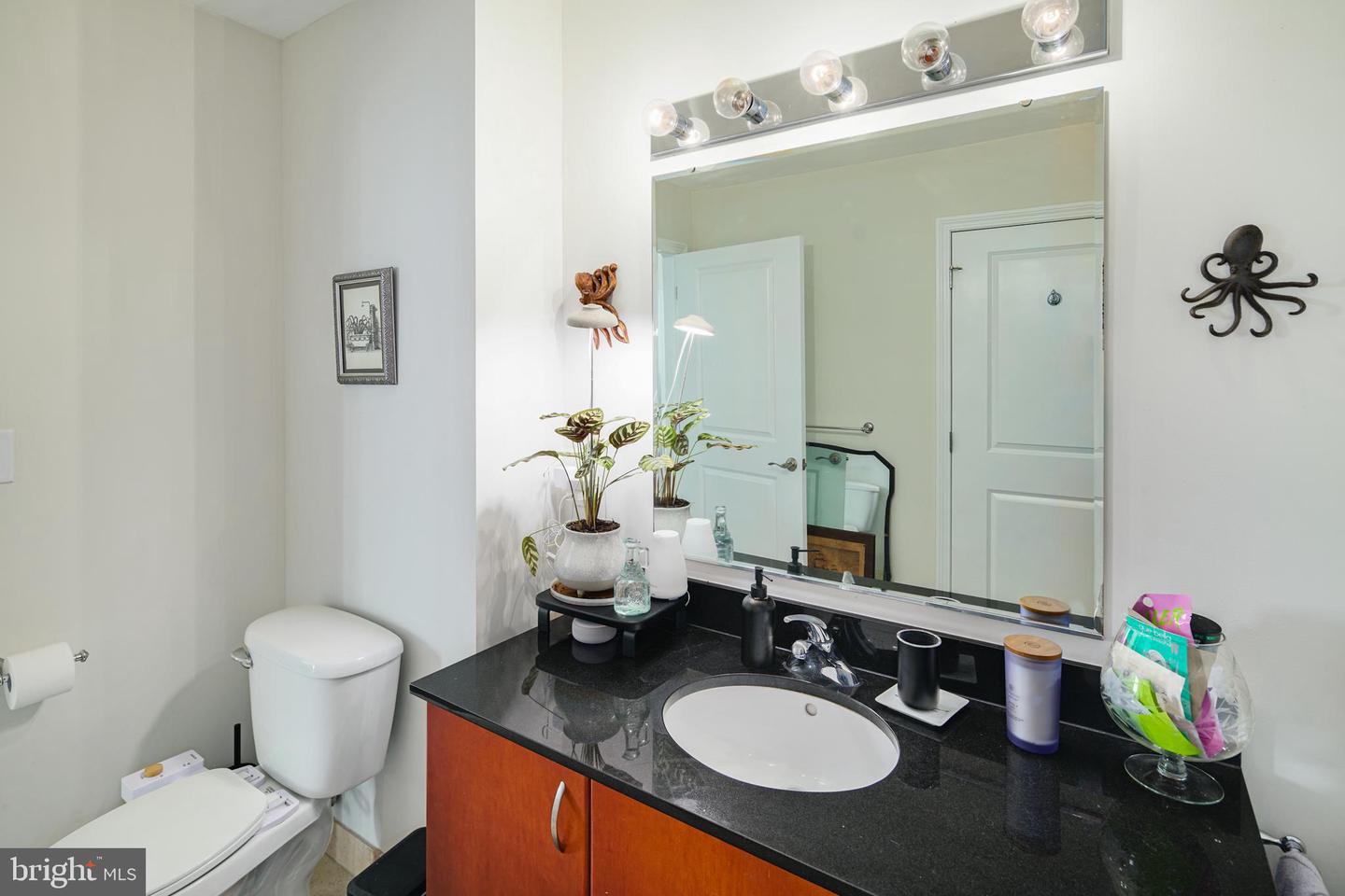 901 N Penn STREET Unit: R1101