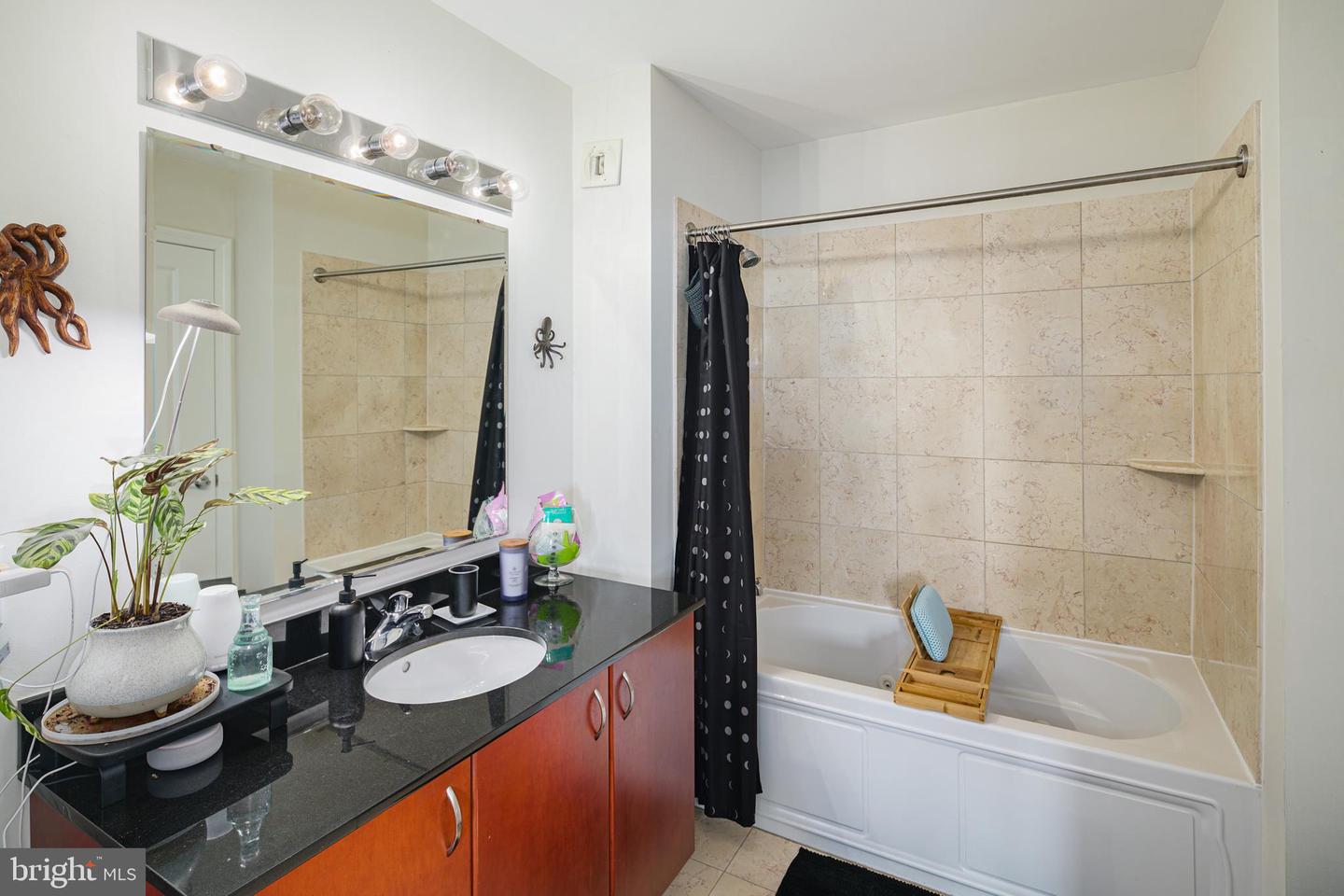 901 N Penn STREET Unit: R1101