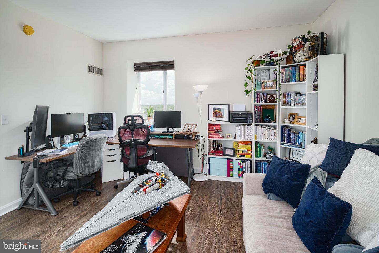 901 N Penn STREET Unit: R1101
