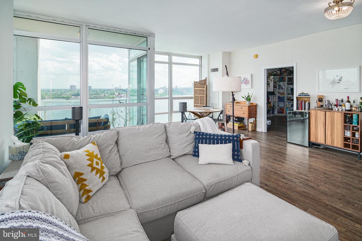 901 N Penn STREET Unit: R1101