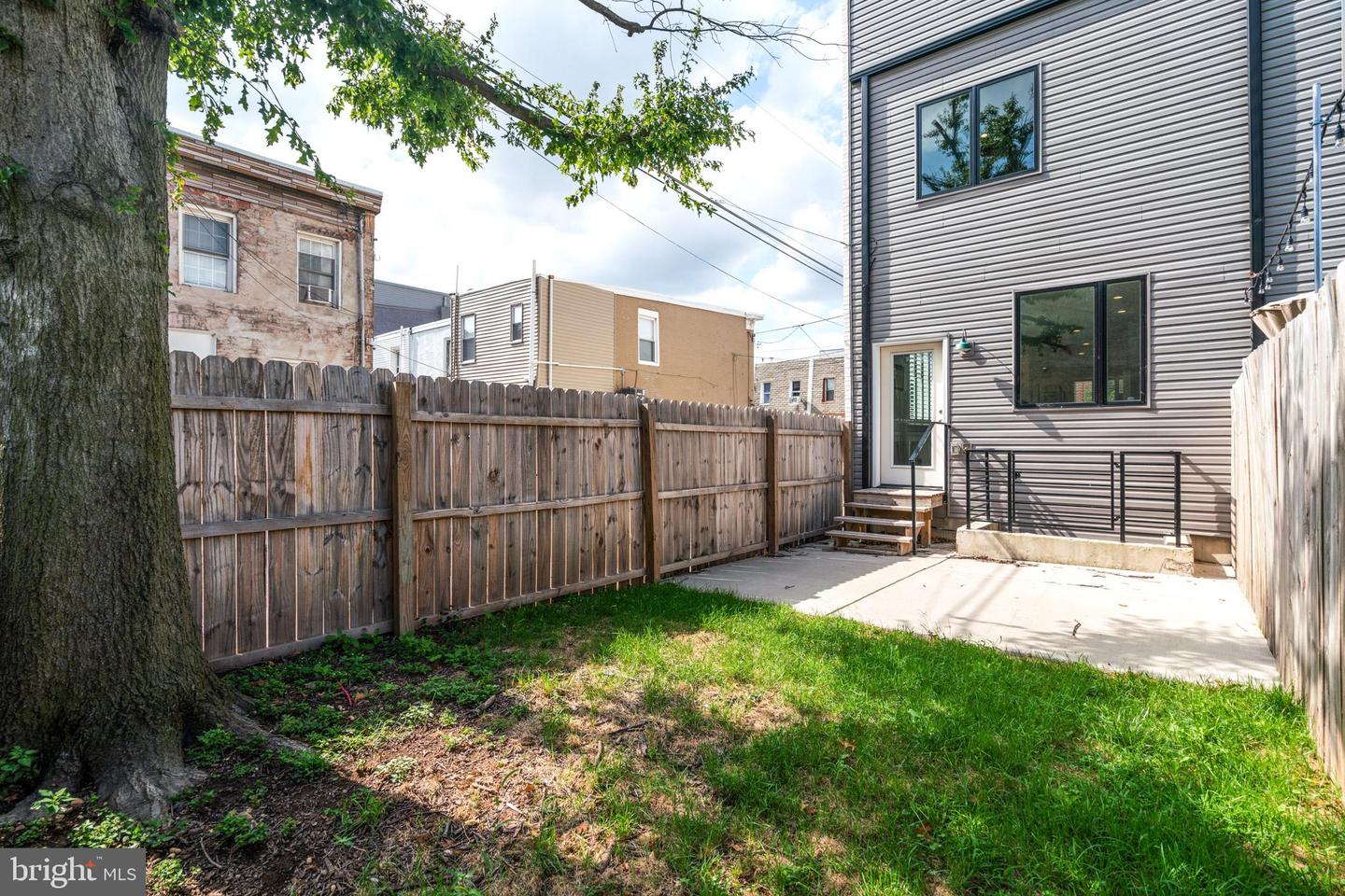 2621 Almond STREET