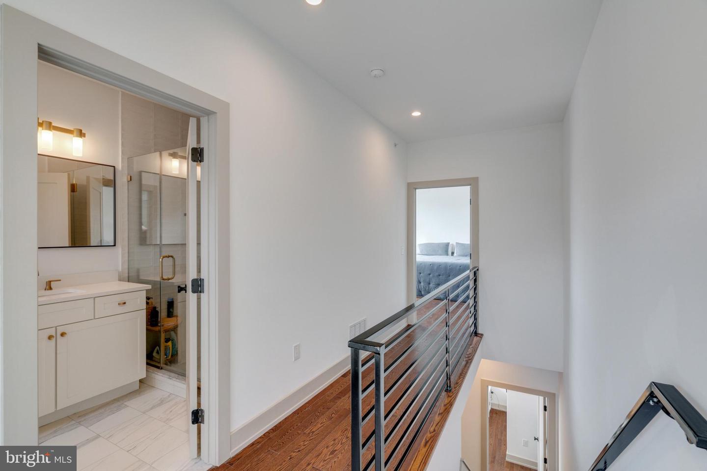 2621 Almond STREET