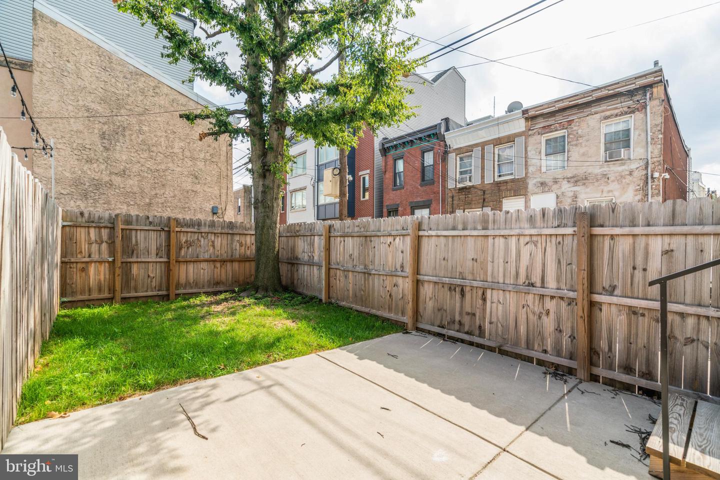 2621 Almond STREET