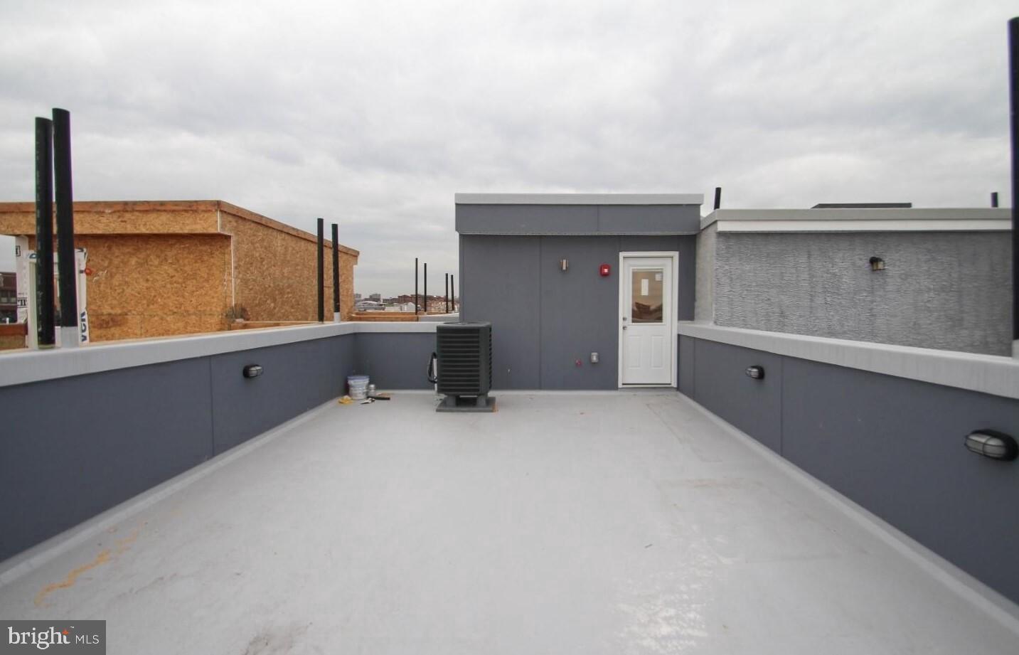 2562 Frankford AVENUE Unit: 4 (3R FLOOR REAR)