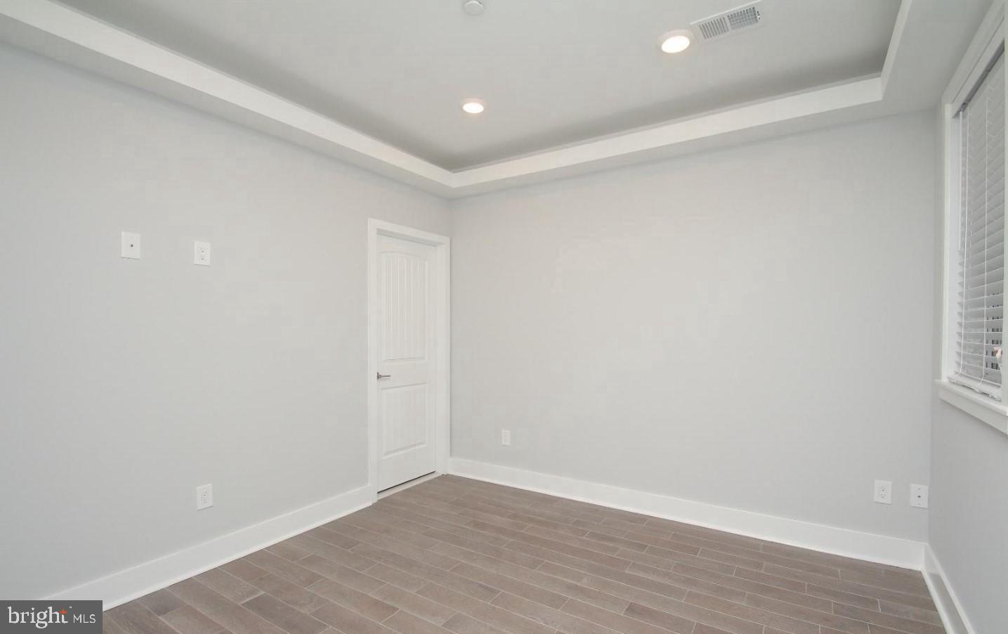 2562 Frankford AVENUE Unit: 4 (3R FLOOR REAR)